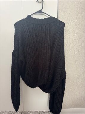 Simplee Apparel Black Ribbed Crewneck Sweater